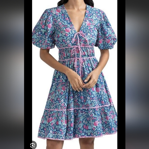 Shoshanna Dresses & Skirts - Shoshanna Vibrant Floral Puff Sleeve Mini Dress.Pit To Pit 18"